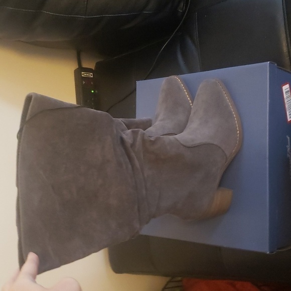 NWT Universal Thread Grey Harlan Boots - Picture 3 of 5